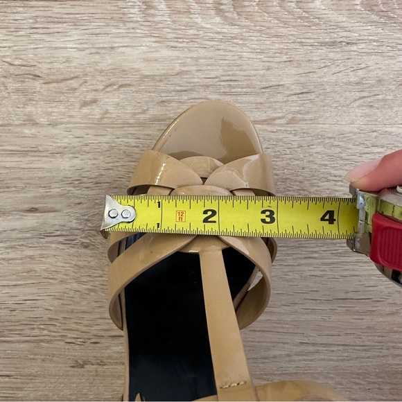 YSL - TRIBUTE PLATFORM SANDALS IN PATENT LEATHER - Picture 15 of 17